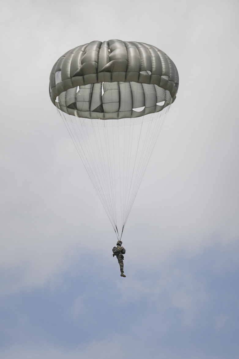 NC Guard Unit Conducts Airborne Operations