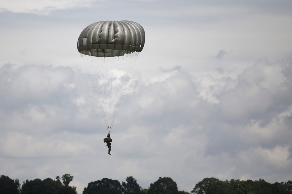 NC Guard Unit Conducts Airborne Operations