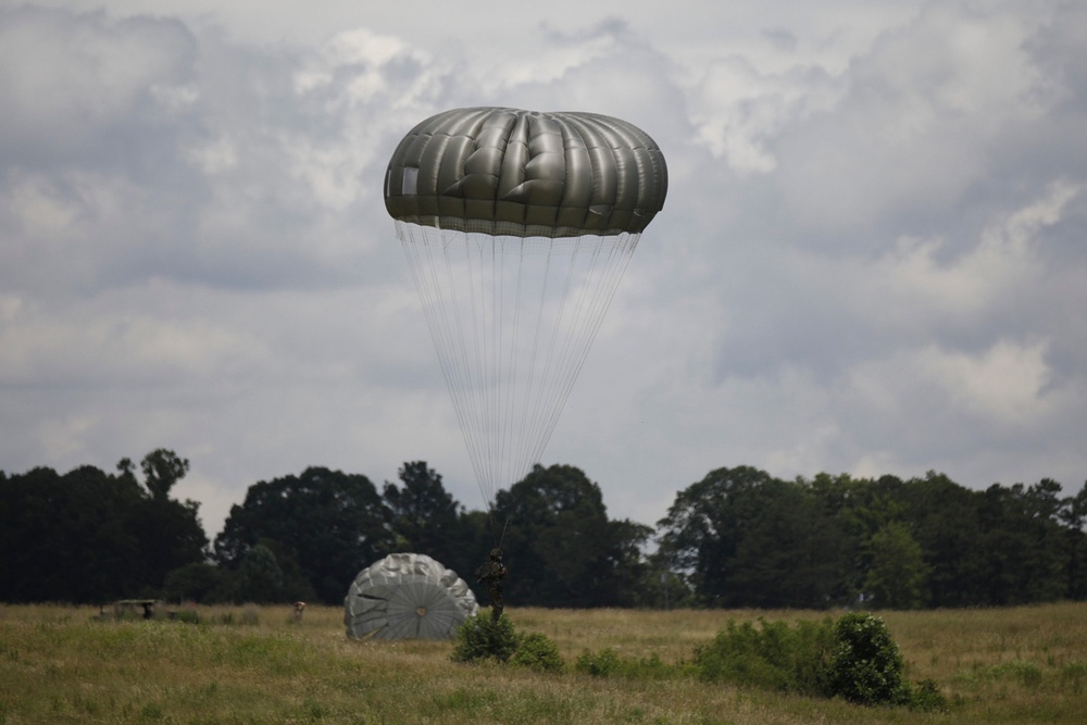 NC Guard Unit Conducts Airborne Operations