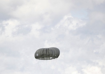 NC Guard Unit Conducts Airborne Operations