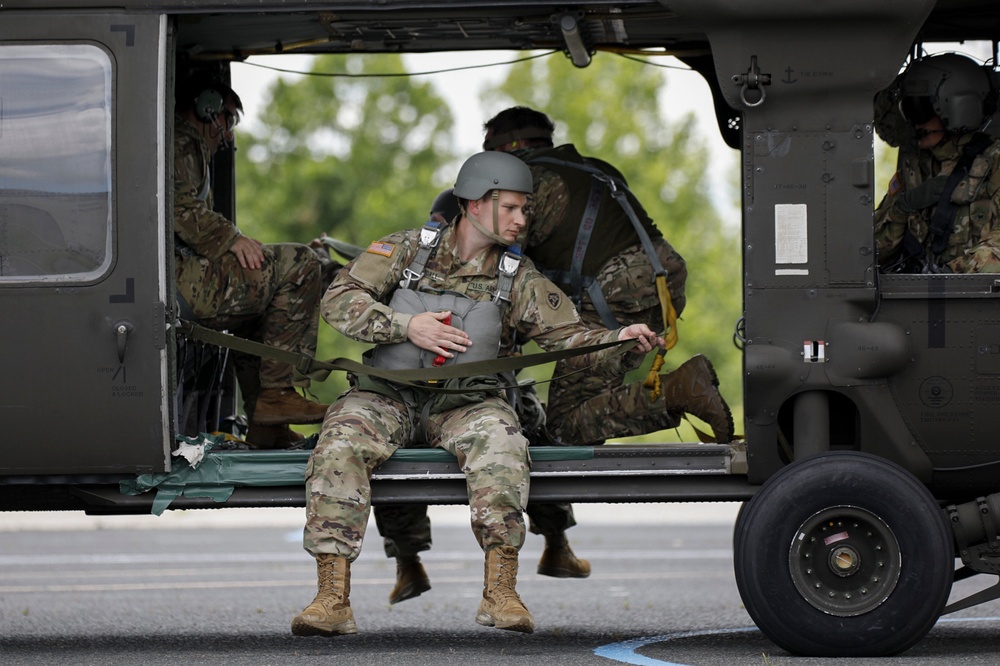 NC Guard Unit Conducts Airborne Operations