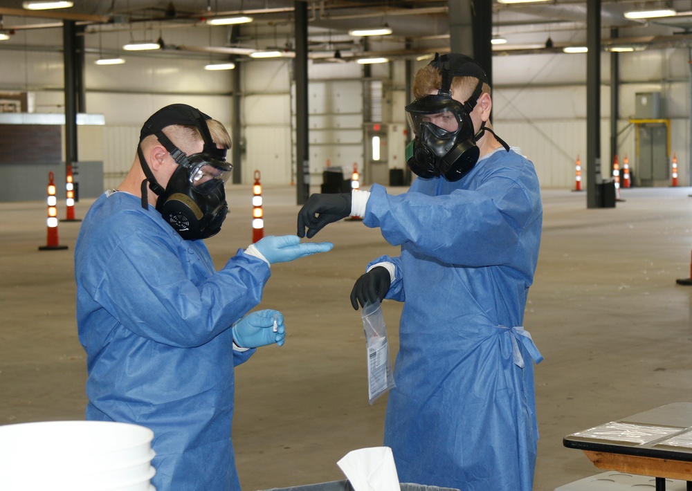 Wisconsin National Guard Soldiers and Airmen Facilitate COVID-19 Testing Site in Madison, Wis.
