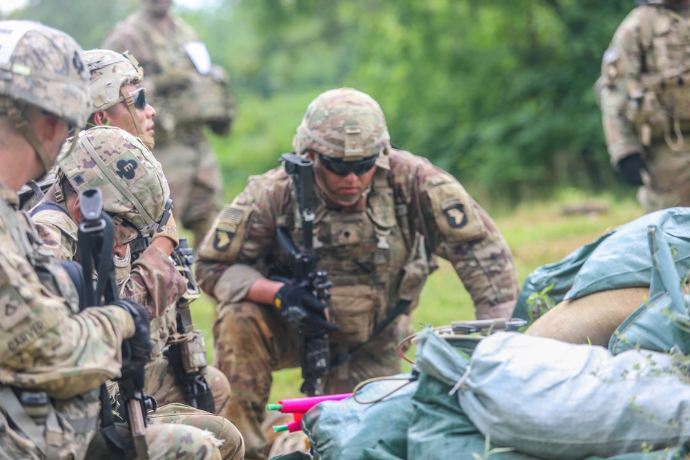 326th Brigade Engineer Battalion Squad Live Fire Exercise