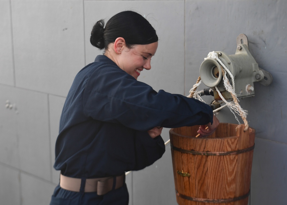 San Jacinto Conducts Operations in the Arabian Sea