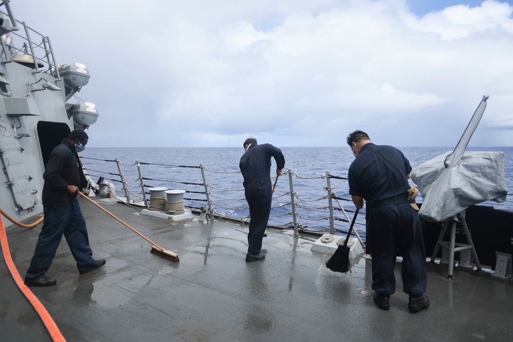 USS Ralph Johnson Conducts Freshwater Washdown