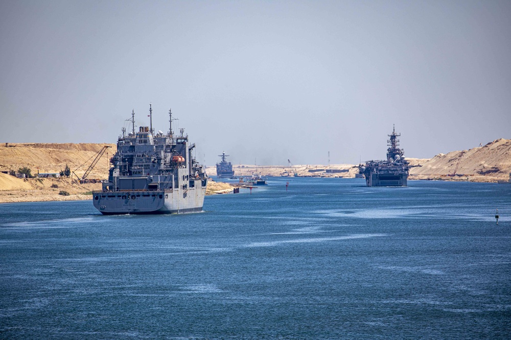 USS New York transit through the Suez Canal