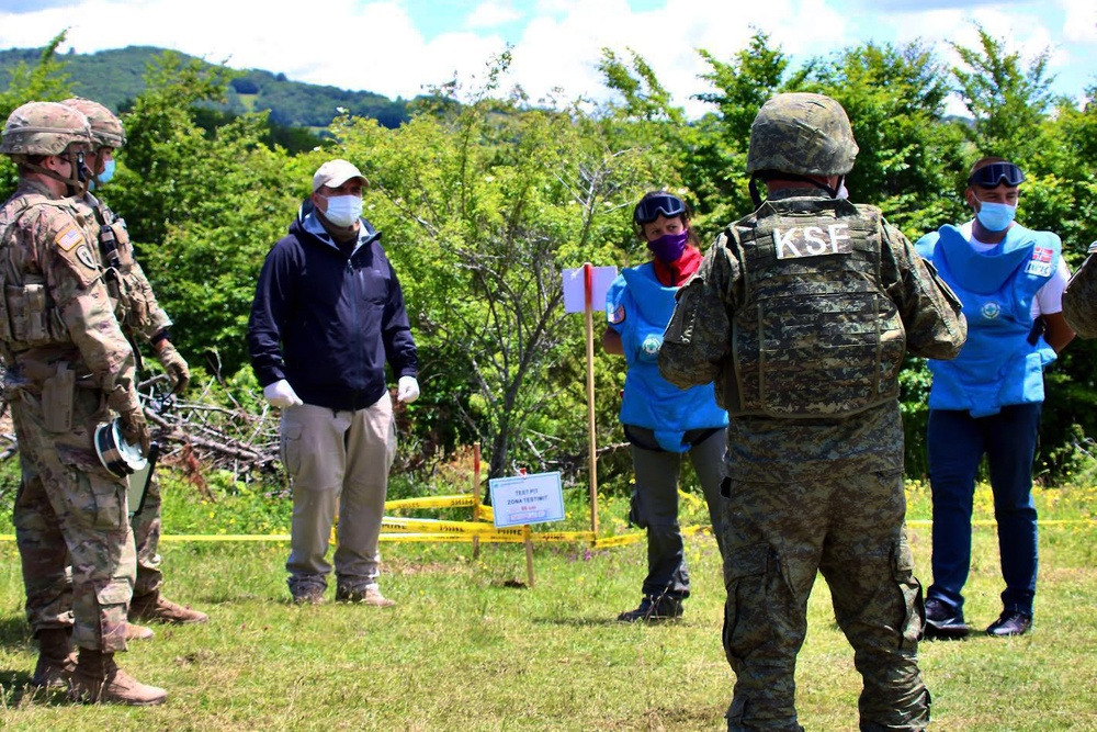 KFOR EOD troops conduct joint operations with KSF, NPA