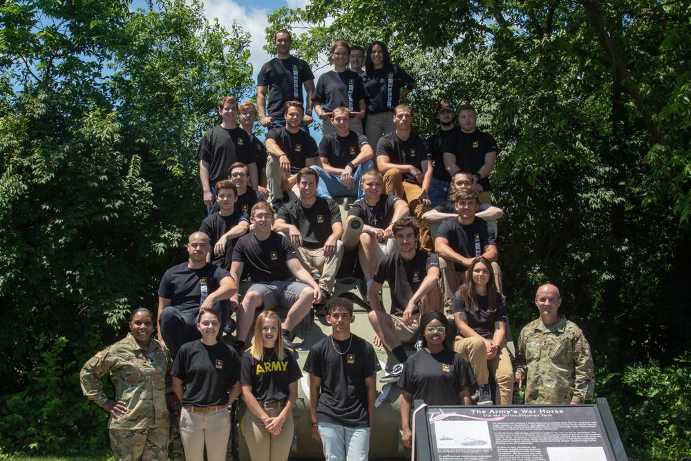 Future Soldiers take oath of enlistment in honor of 245th Army Birthday