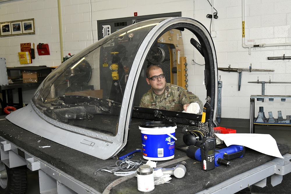 A-10 Cockpit Canopy Maintenance