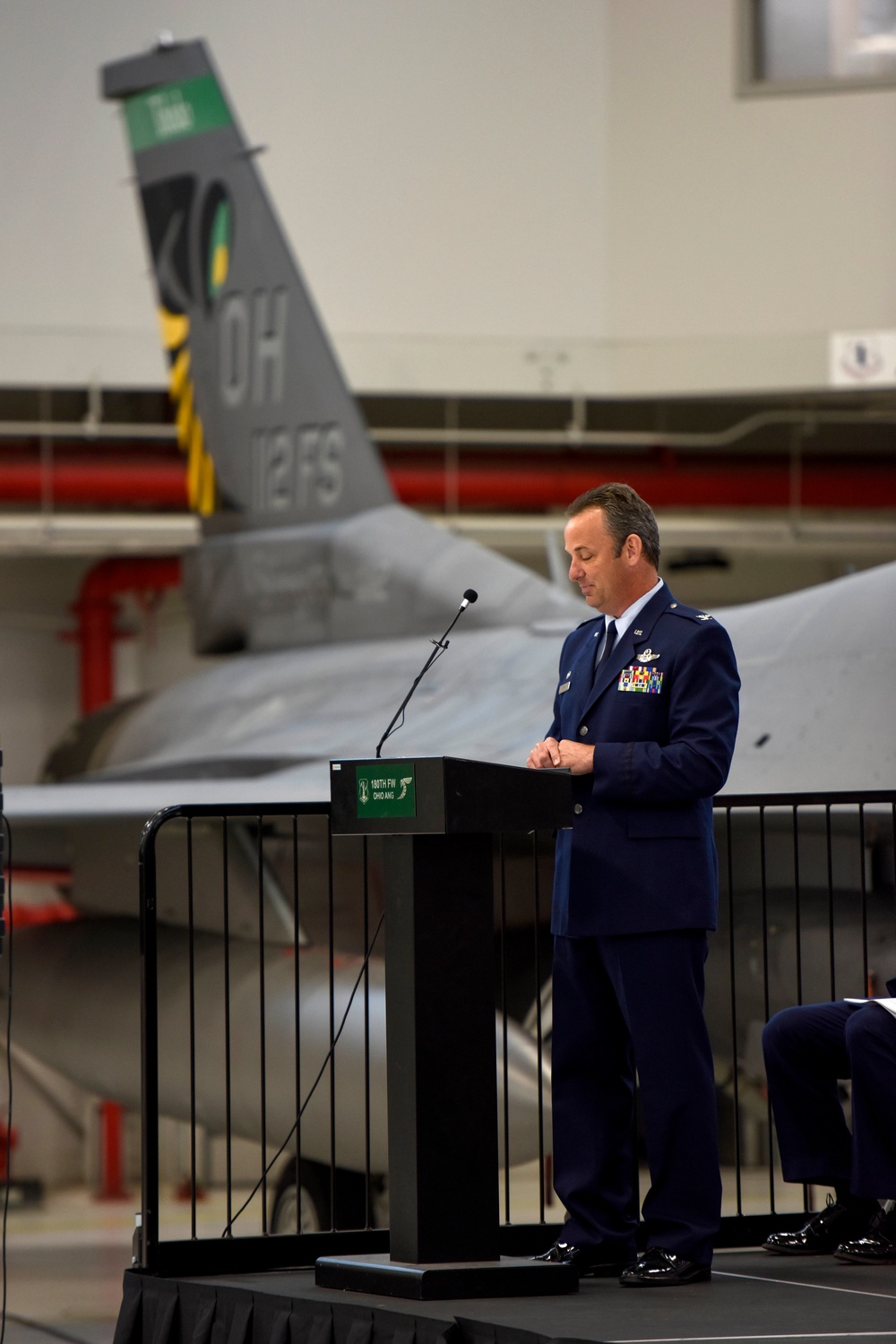 180FW Maintenance Group Changes Command