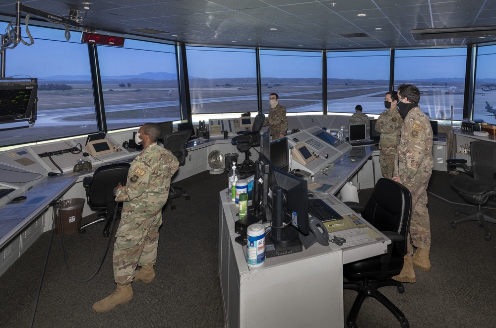 Airmen adapt to COVID-19 working conditions
