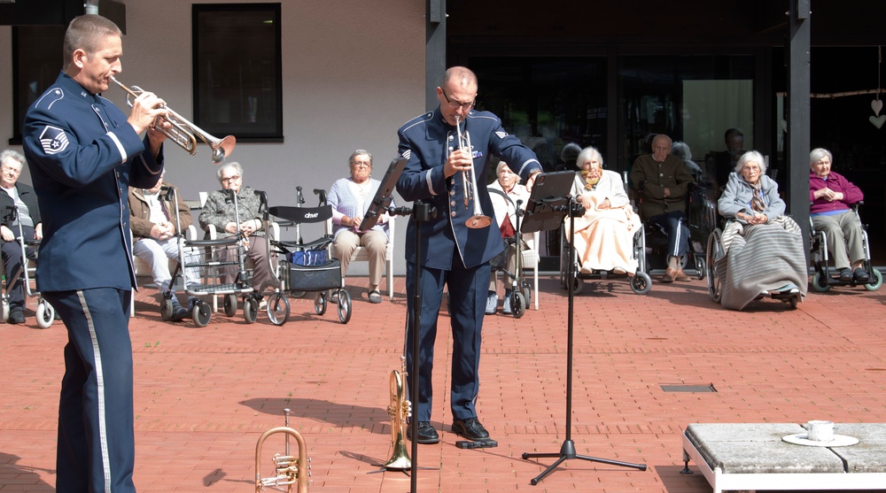 USAFE Band performs in Speicher
