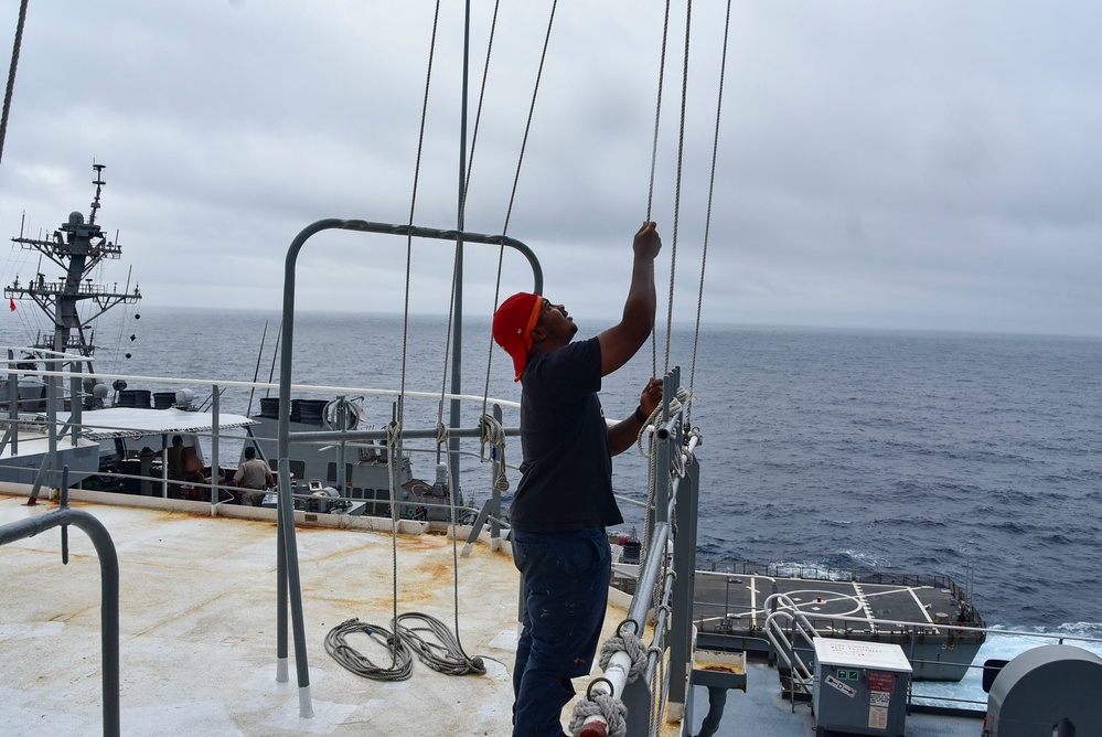 USNS Tippecanoe (T-AO 199) Conducts Repenishments-at-Sea with USS Barry (DDG 52) and USS Antietam (CG 54)