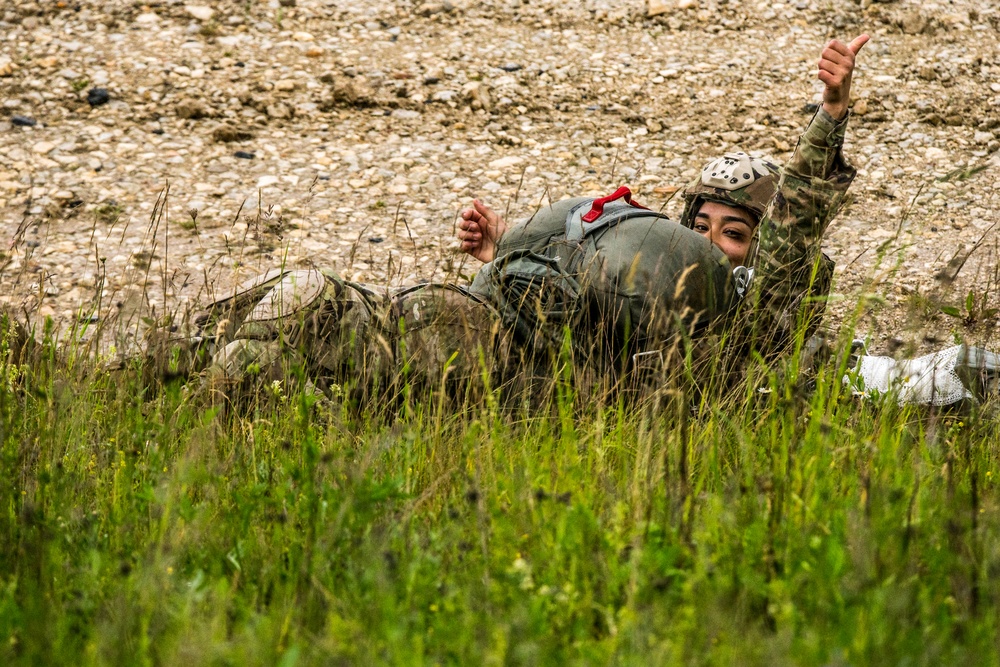 1-91 Cav, 173rd Paratroopers conduct airborne operations