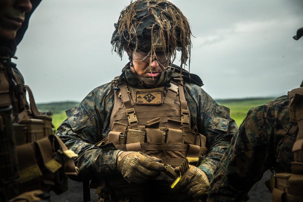 3rd Marine Division maintains infantry skills