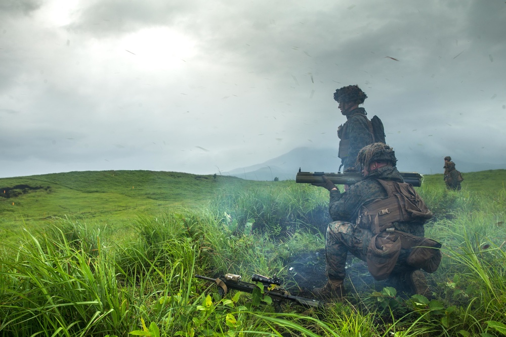 3rd Marine Division maintains infantry skills