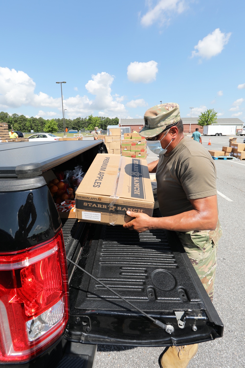 National Guard aids Food Bank of Delaware amid COVID-19