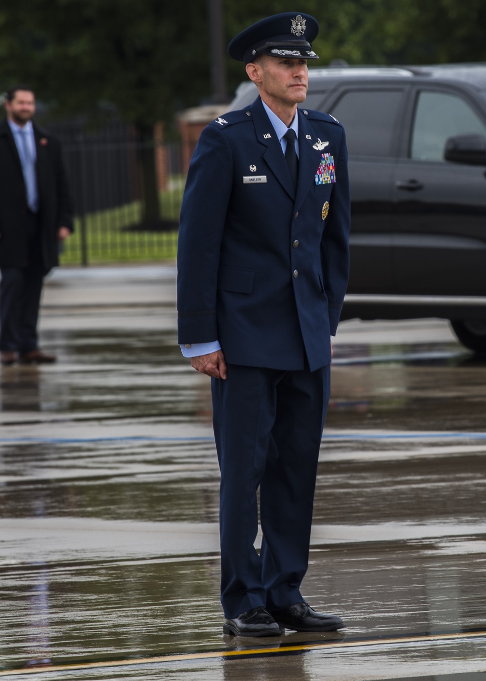 Snelson wraps up first week as 89 AW Commander, greets POTUS