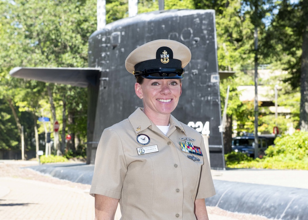 Submarine Squadron 19 Sailor Wins MCPO Anna Der-Vartanian Leadership Award