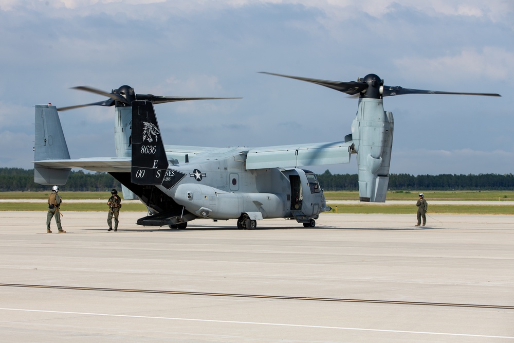 VMM-266 Prepares For a Flight