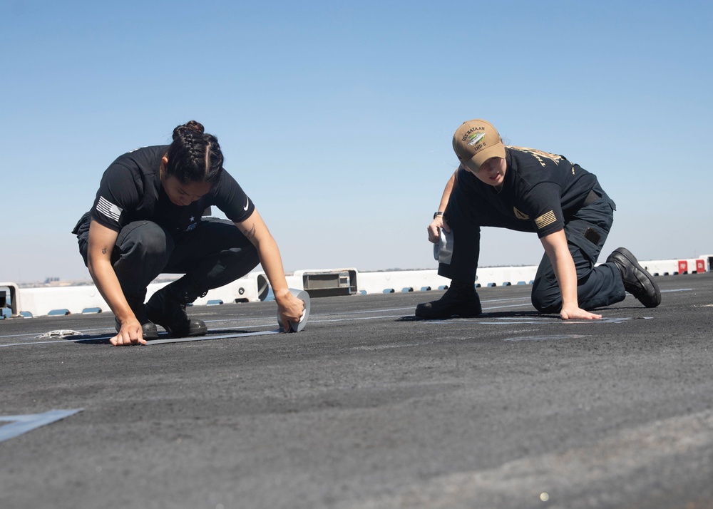 USS Bataan (LHD 5) Suez Canal Transit, Flight Deck Maintenance