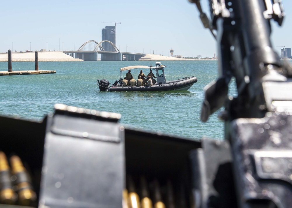 CTF 56 Mark VI Boats Practice Launch and Recovery with EOD Small Craft