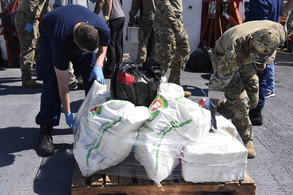 Coast Guard offloads 6,800 pounds of cocaine in Port Everglades