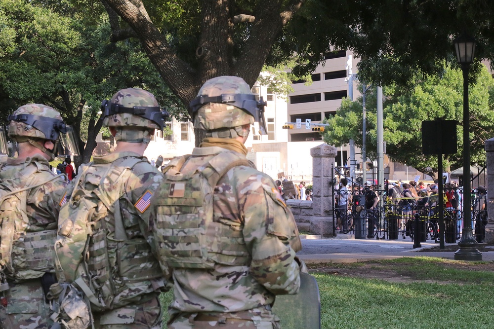 Texas Guardsmen support law enforcement partners in civil disturbance operations