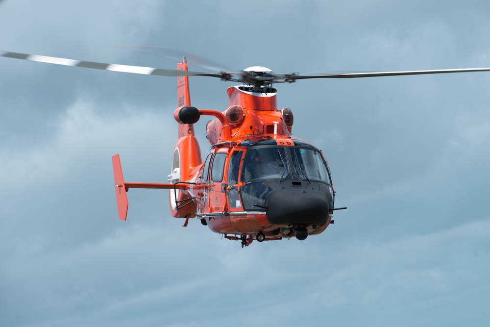 Coast Guard MH-65 Dolphin based out of Air Station Miami ( Image 1 of 4)