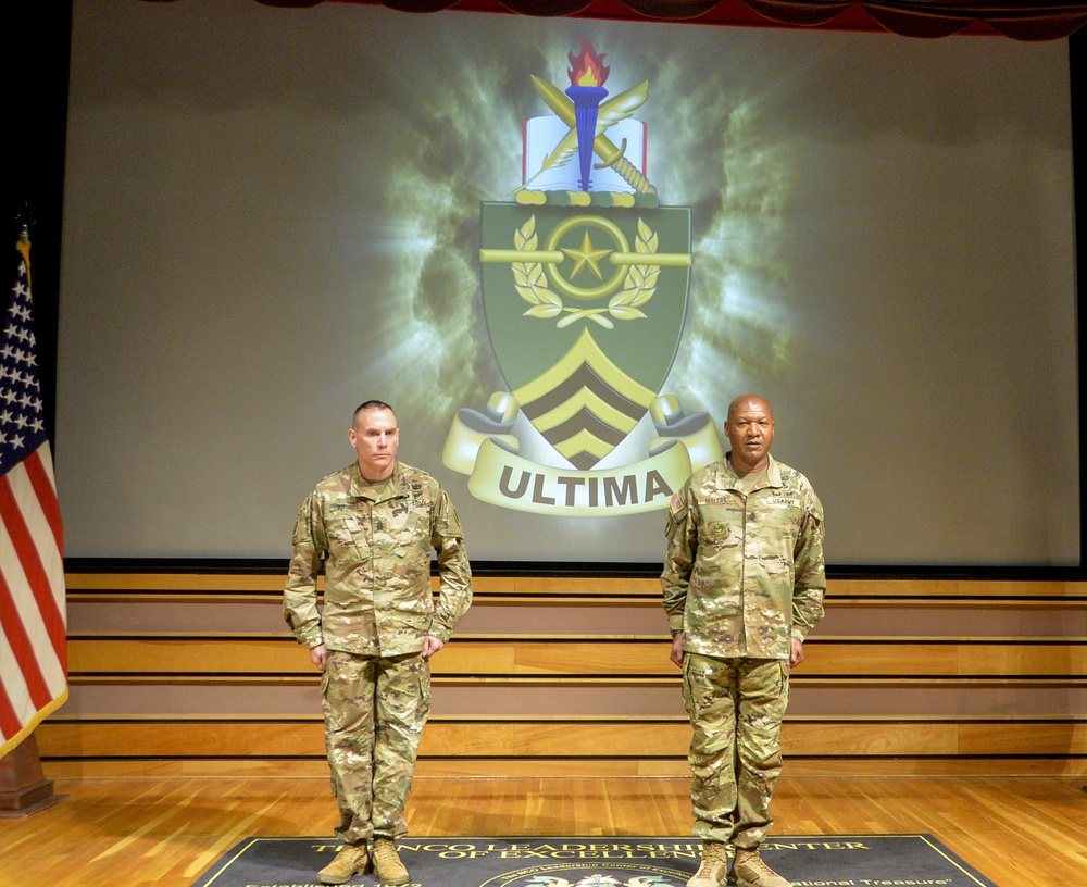 The 22nd NCOLCoE Commandant Changes out with Distinguished Service