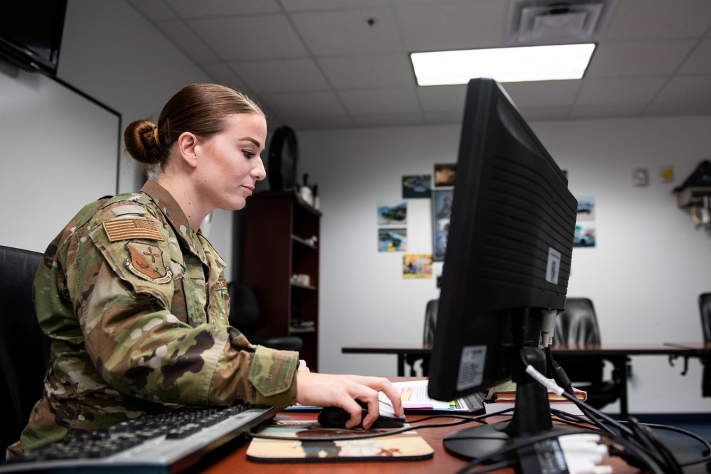 JBSA-Lackland NCOA opens PME course in virtual classrooms