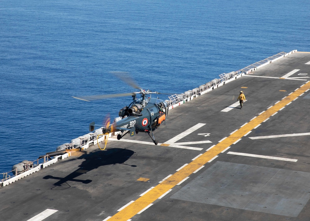 USS Bataan (LHD 5) Flight Ops