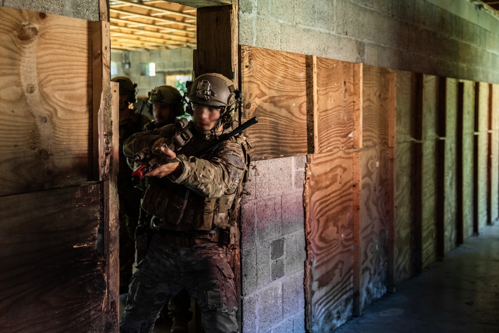 Green Berets Conduct CIED Training