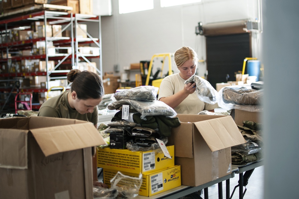 180FW Logistics Team Outfit Deploying Airmen