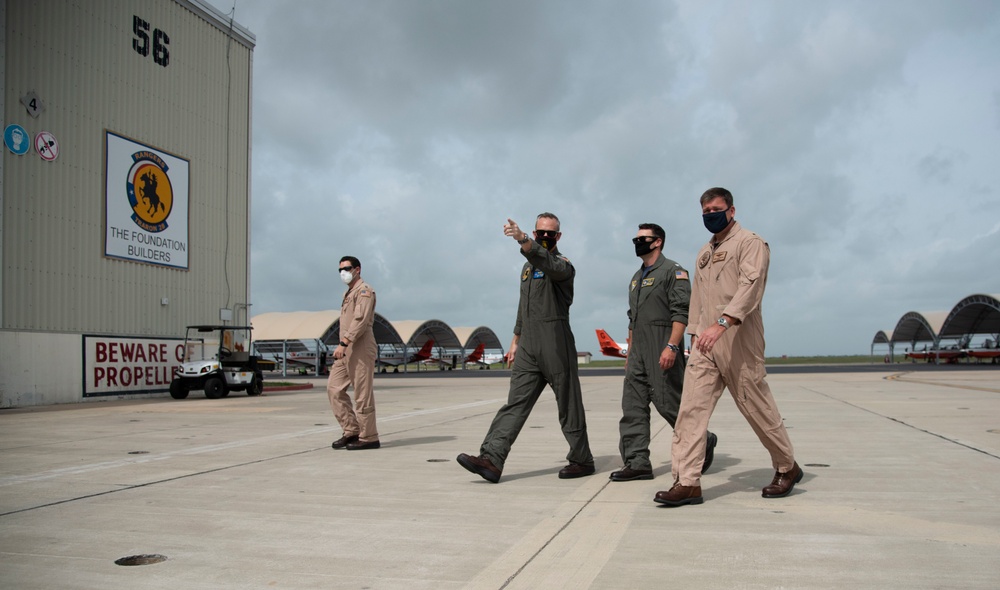 CNATRA visits TRAWING 4 Training Squadrons