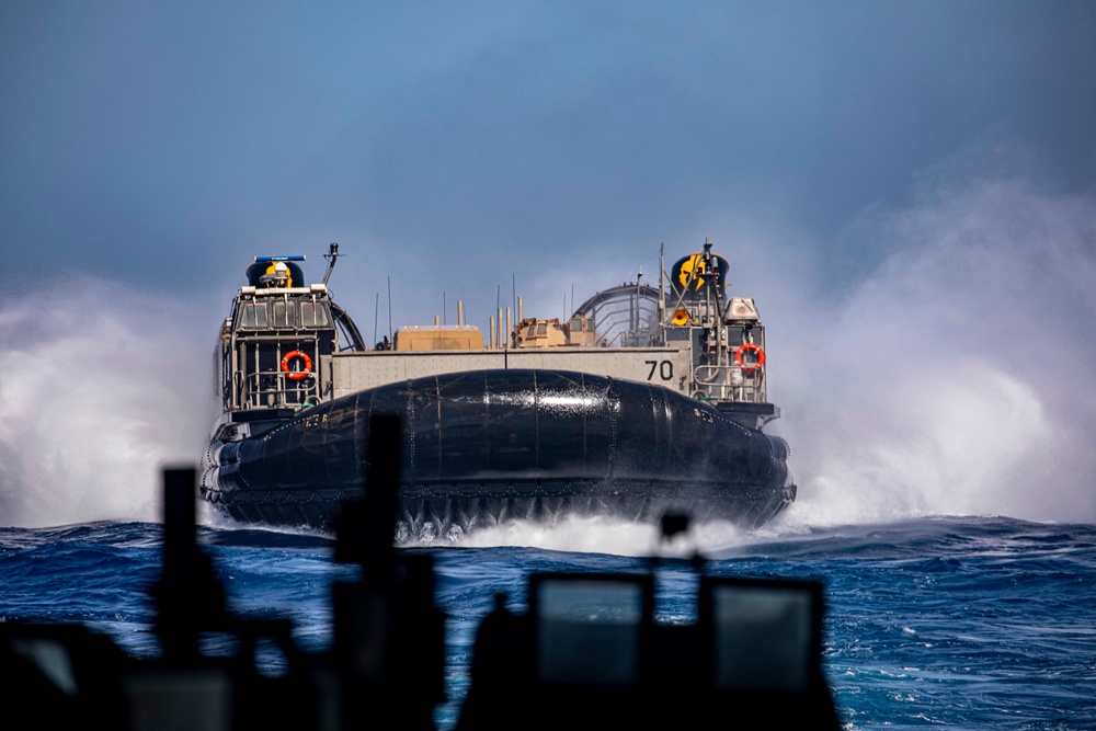 USS New York takes part in LCAC Operations.