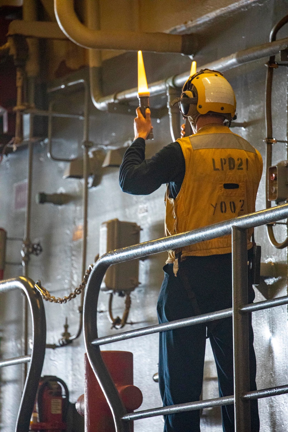 USS New York takes part in LCAC Operations.