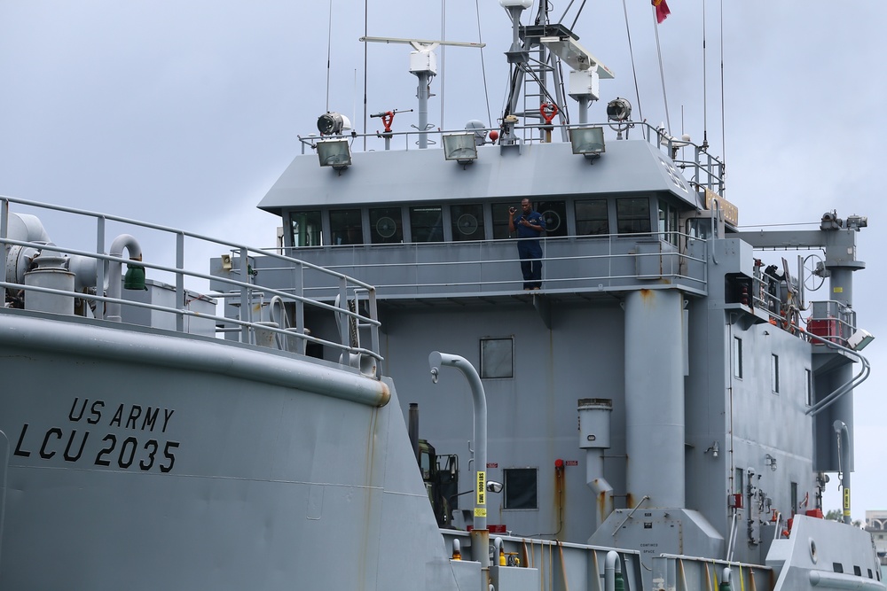 Ashore Thing | Marines with CLR-3 display ship-to-shore capabilities