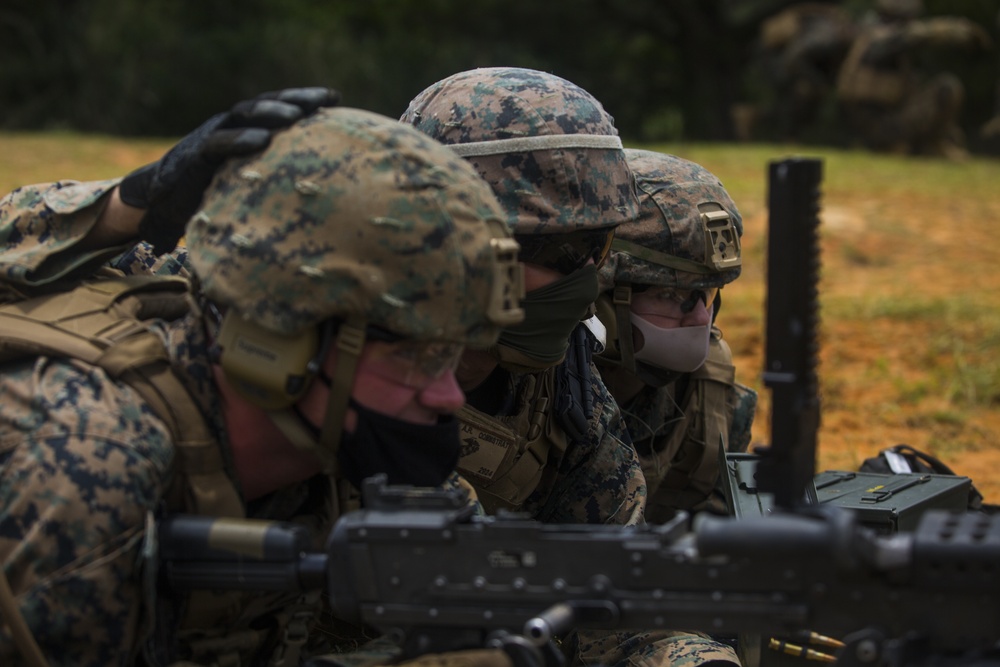 III MEF Marines work on combat proficiency with the M240B medium machine gun
