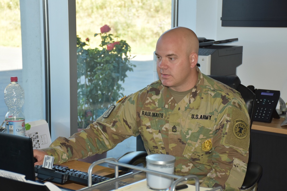 Army Hiring Days: Wiesbaden ‘super recruiters’ match people across Europe with careers