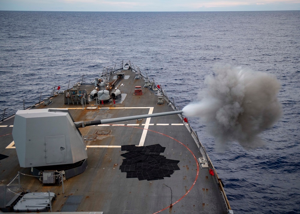 USS Mustin Conducts Naval Surface Fire Support Exercise