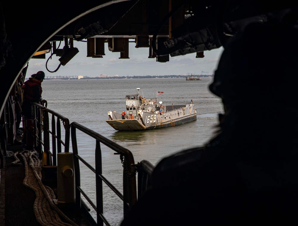 USS WASP (LHD 1) OPERATIONS AT SEA