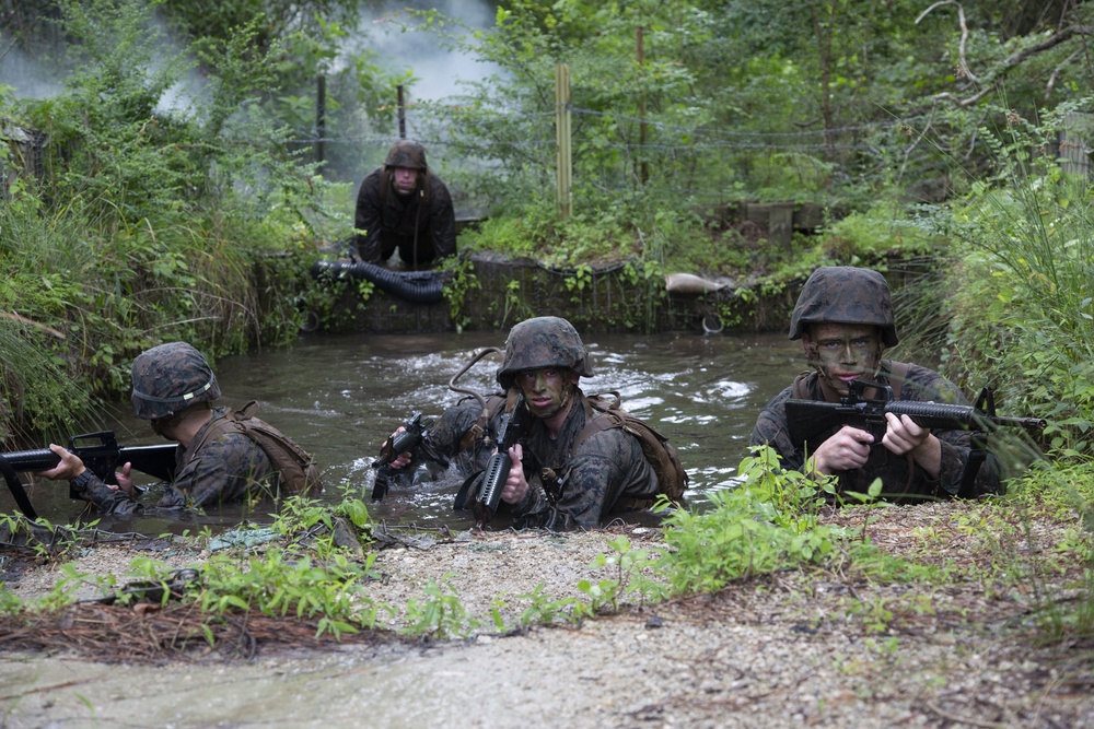 Camp Lejeune's LSSS participates in an endurance course