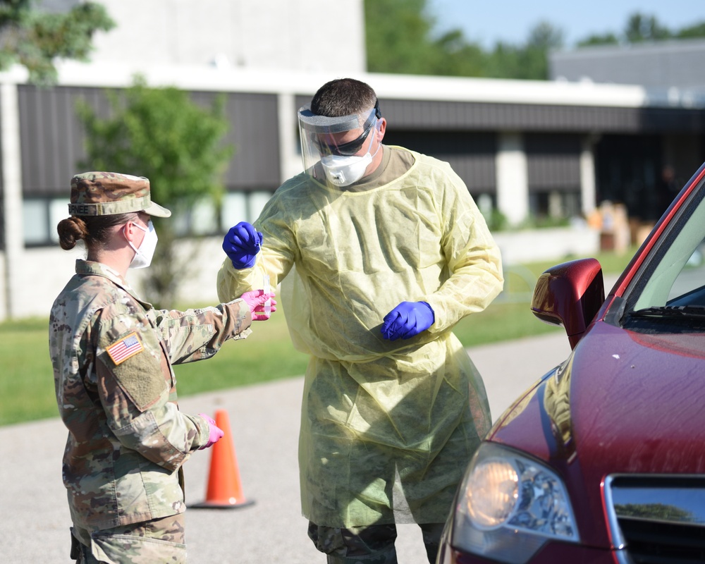 Michigan Guard; DHD4 serve Alpena residents at COVID drive-thru testing site