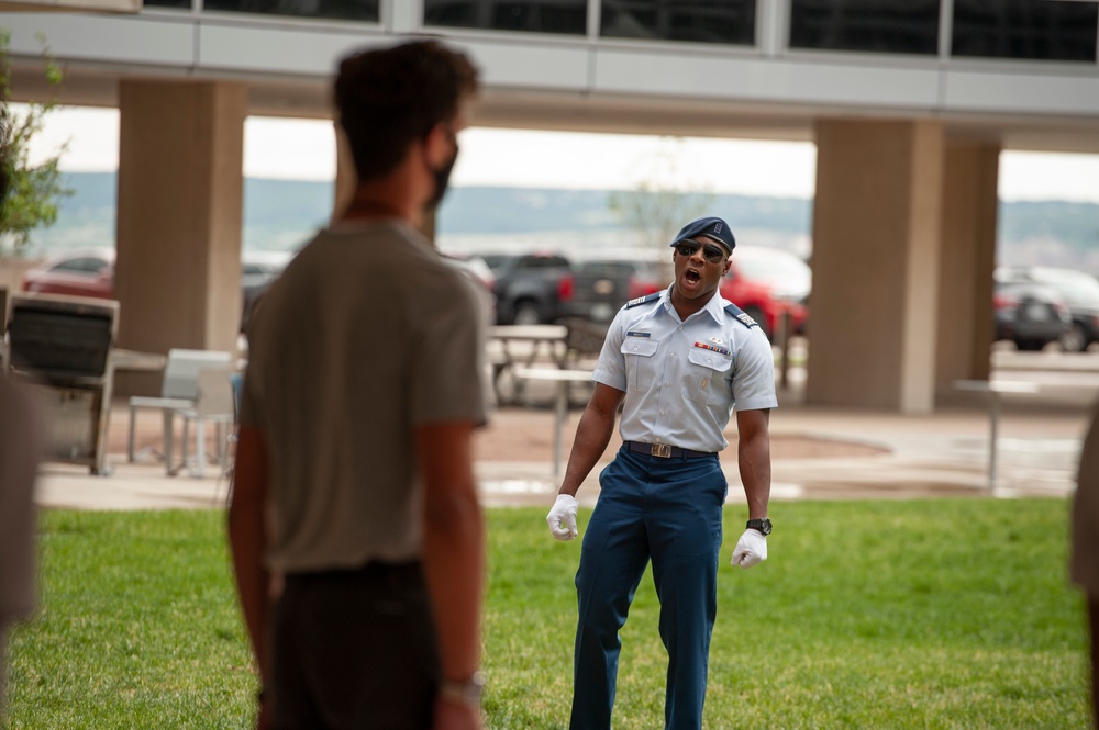 Appointees arrive at USAFA for I-Day