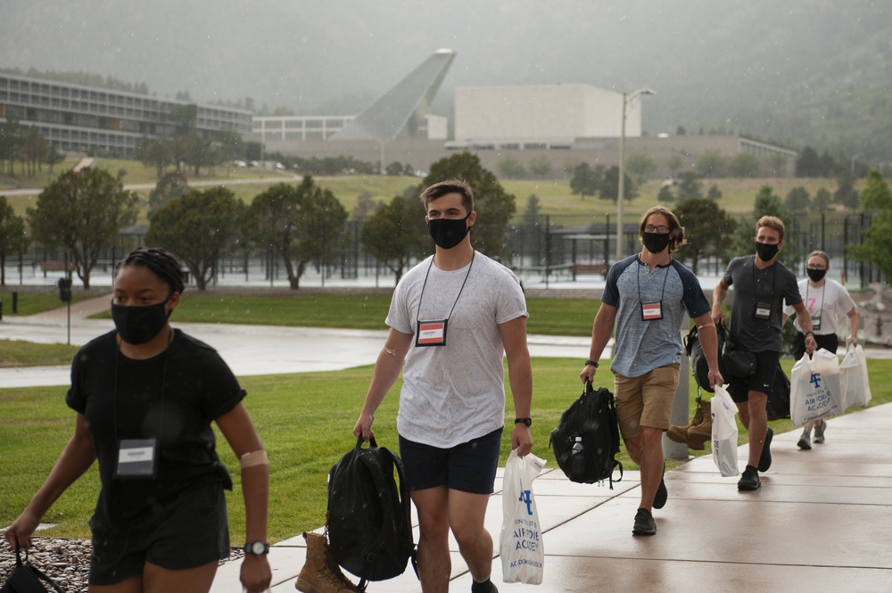 Appointees arrive at USAFA for I-Day