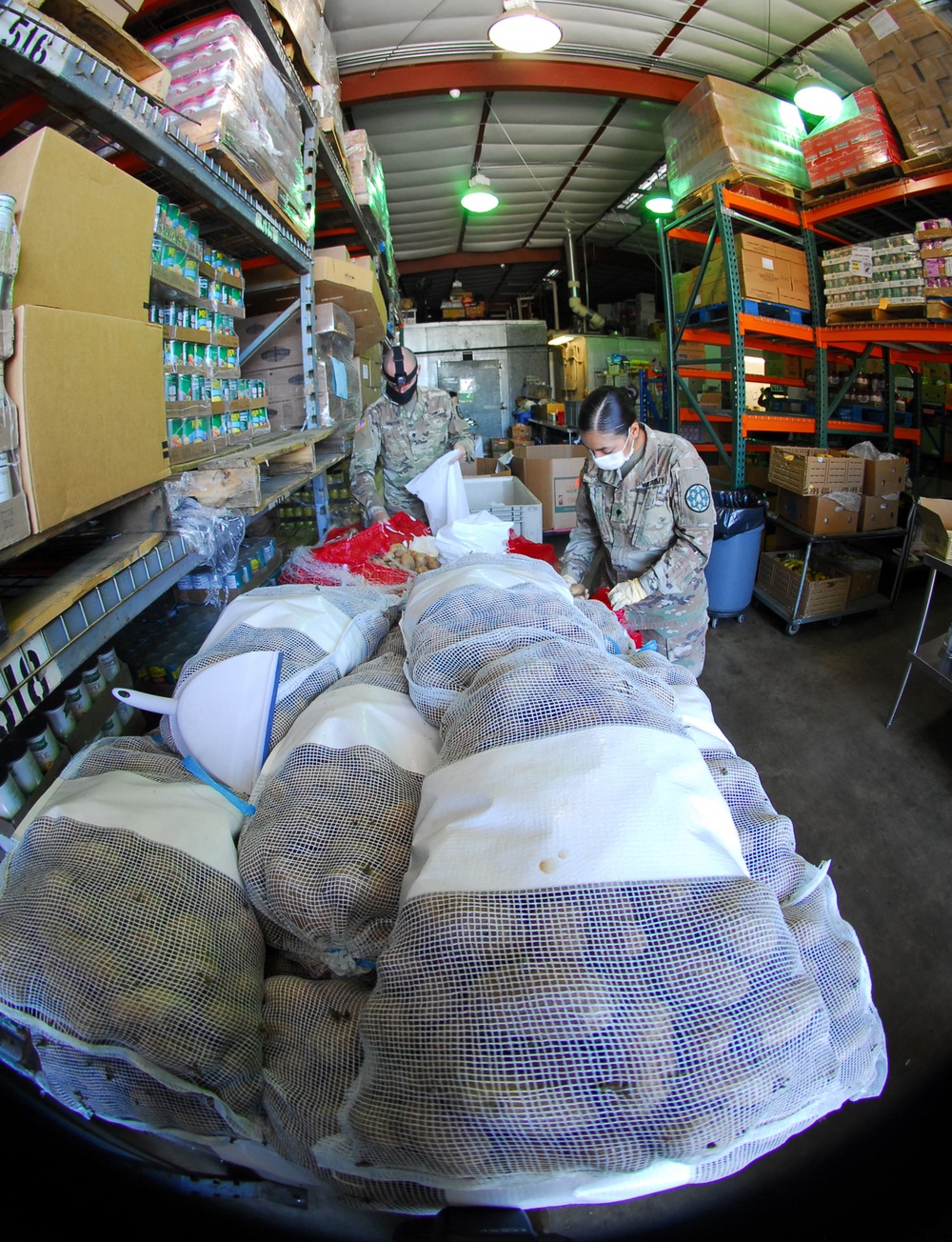 Cal Guard supports Amador County food bank