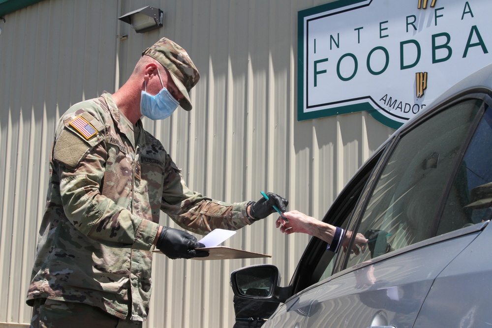 Cal Guard supports Amador County food bank