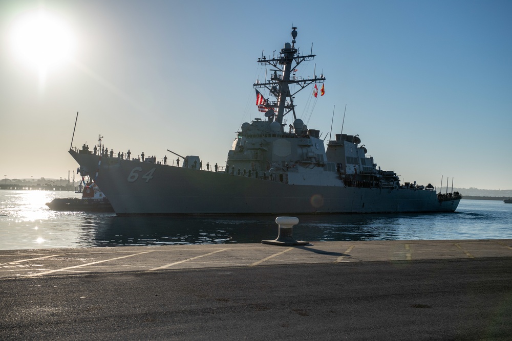 USS Carney departs Naval Station Rota, Spain
