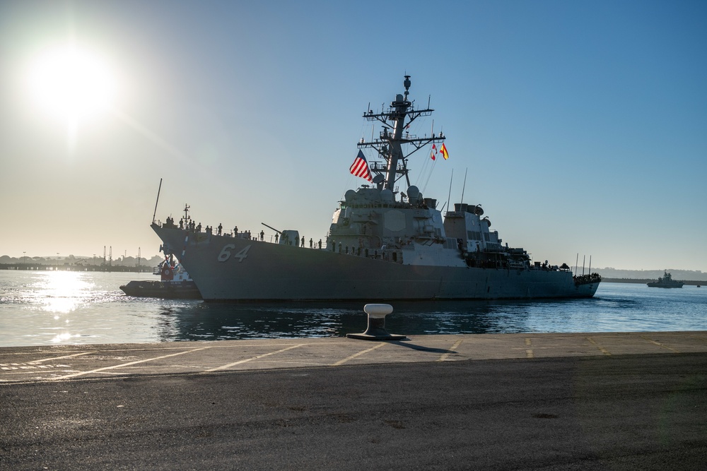 USS Carney departs Naval Station Rota, Spain